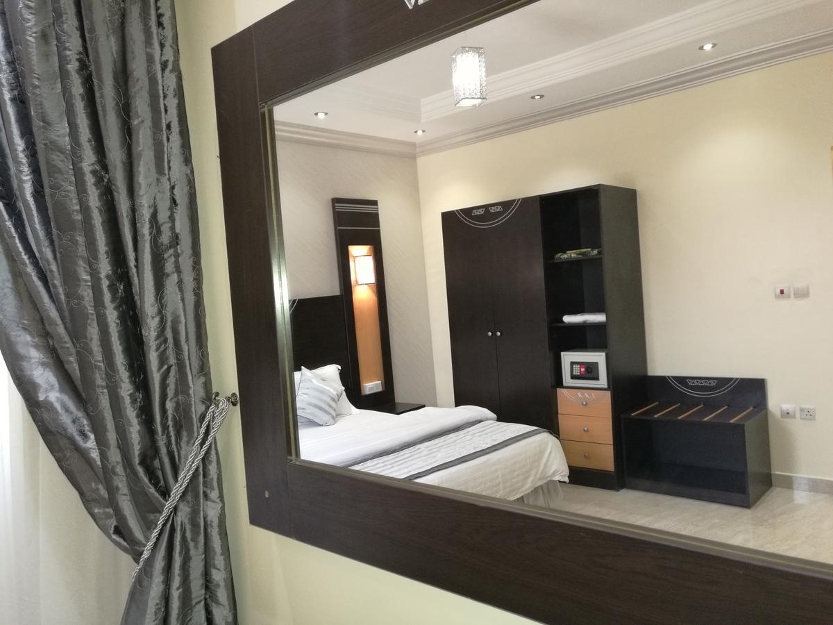 Al Ezzah Palace Hotel Suites Dschidda Exterior foto